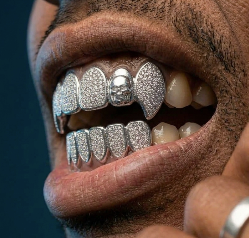Iced Skull & Diamond Full Set Grillz in Silver